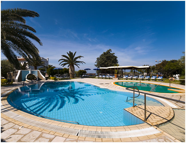 le piscine del boutique hotel ideal ischia